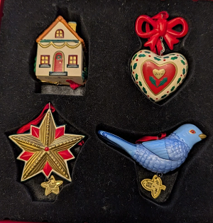 <font face="arial" size="2"><b>2001 Our Christmas Together </b><br>2001 Hallmark Keepsake Ornament <br><i> (Scroll down for additional details) </i> </font> 